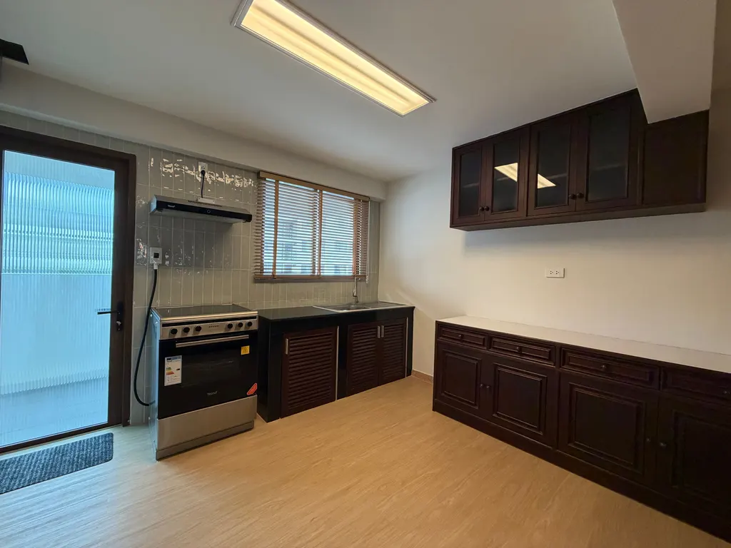 Photo 7 of listing DA-3349937: 3-bedroom apartment (200 sq.m.) at G.S. Housing