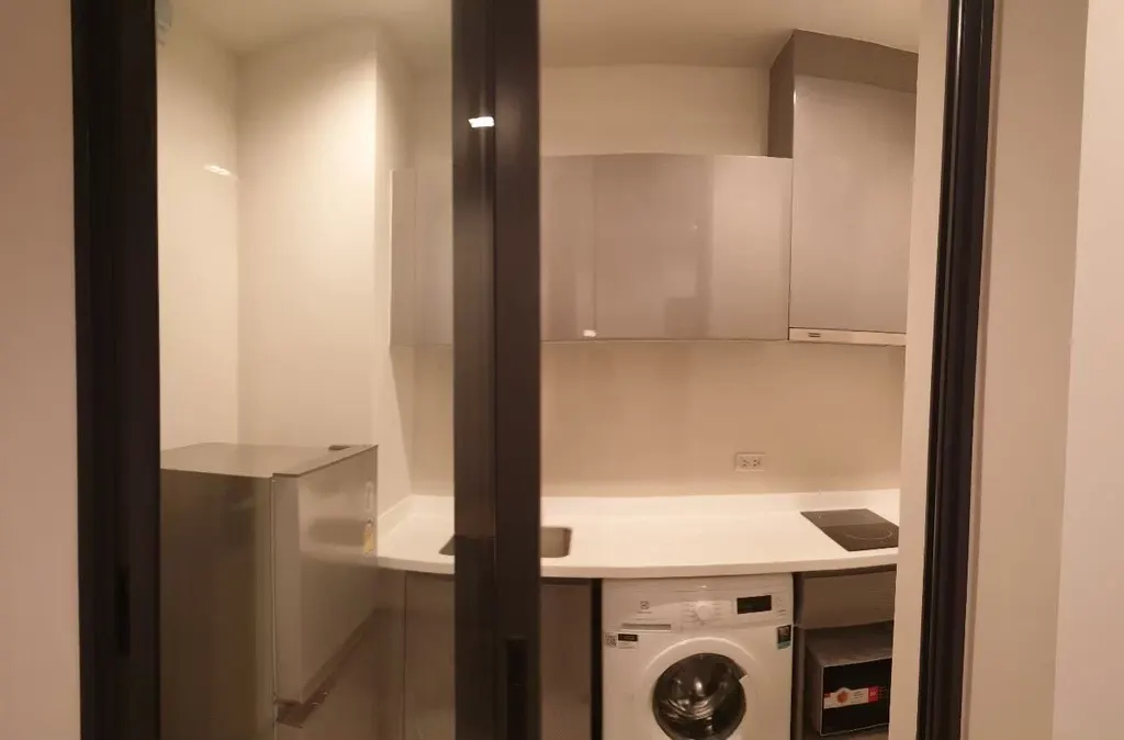 Photo 3 of listing DA-3350391: 1-bedroom condo (35.74 sq.m.) at Life Asoke Hype