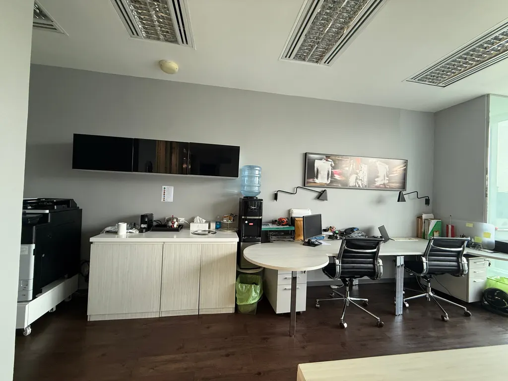 Photo 21 of listing DA-3350813: commercial building (shophouse) (117 sq.m.) at BHIRAJ TOWER at EmQuartie