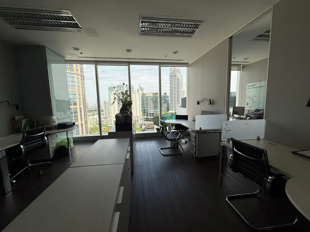 Photo 22 of listing DA-3350813: commercial building (shophouse) (117 sq.m.) at BHIRAJ TOWER at EmQuartie