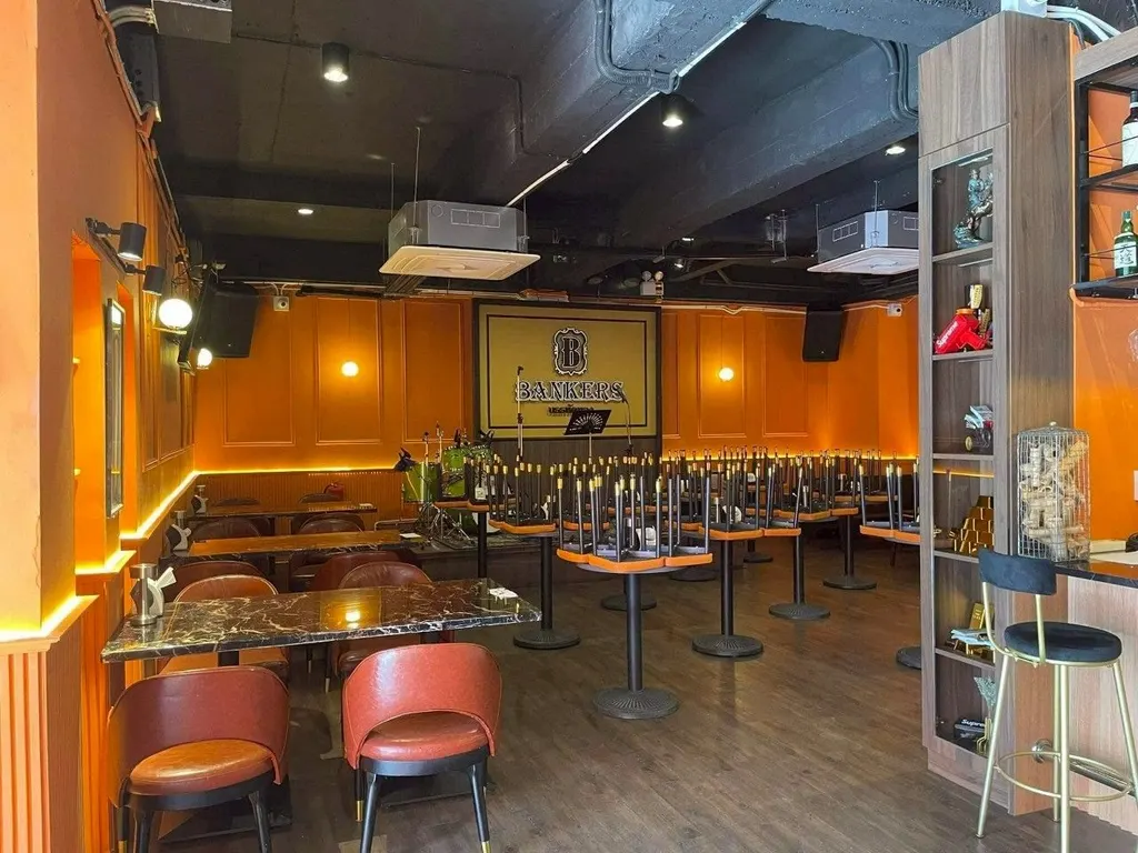 Photo 12 of listing DA-3351038: commercial building (shophouse) (660 sq.m.)