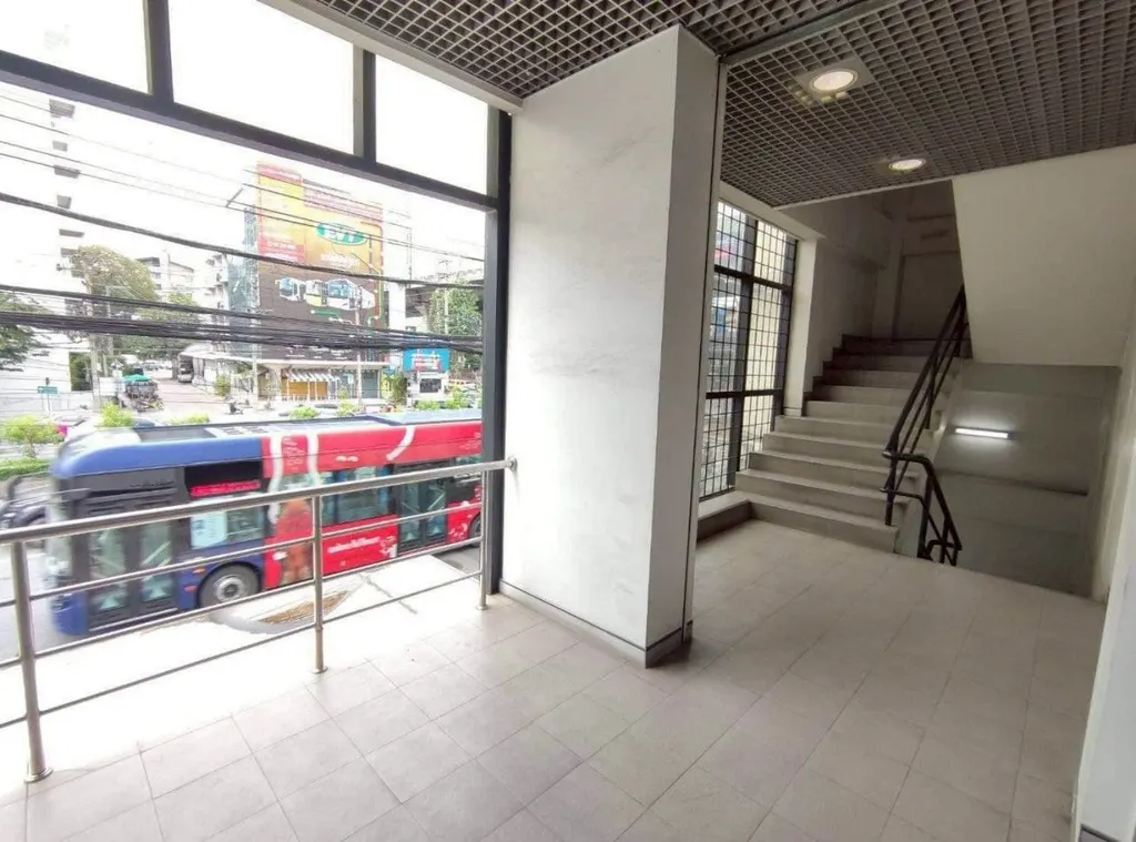 Photo 6 of listing DA-3351038: commercial building (shophouse) (660 sq.m.)