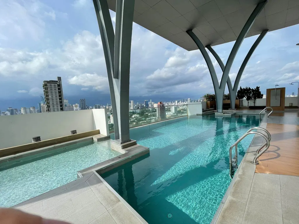 Photo 10 de l'annonce DA-3351077 : condo 1 chambres (56 m²) à The Complete Narathiwat