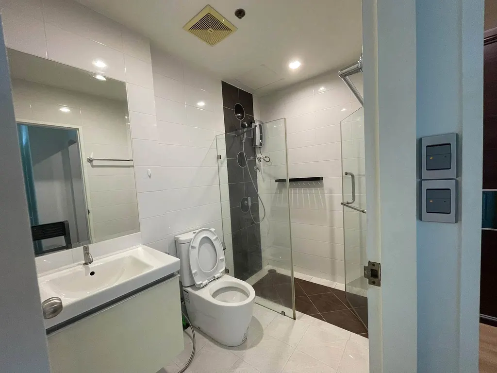 Photo 3 de l'annonce DA-3351077 : condo 1 chambres (56 m²) à The Complete Narathiwat