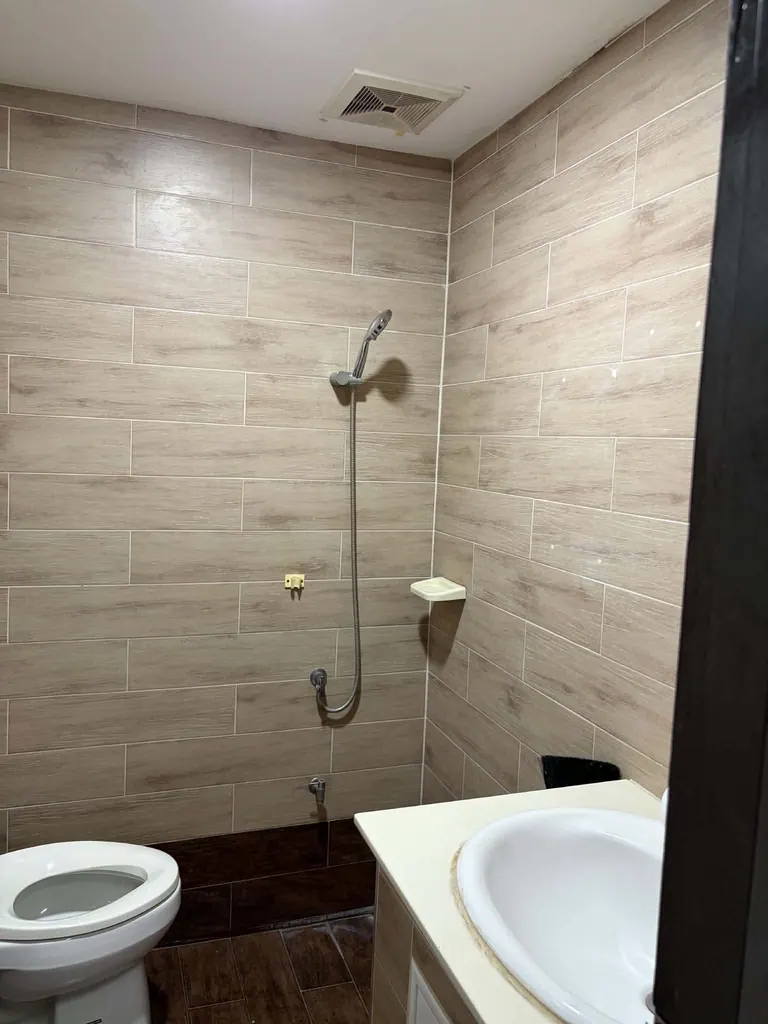 Foto 10 von Angebot DA-3351227: Geschäftshaus (Shophouse) (250 m²)