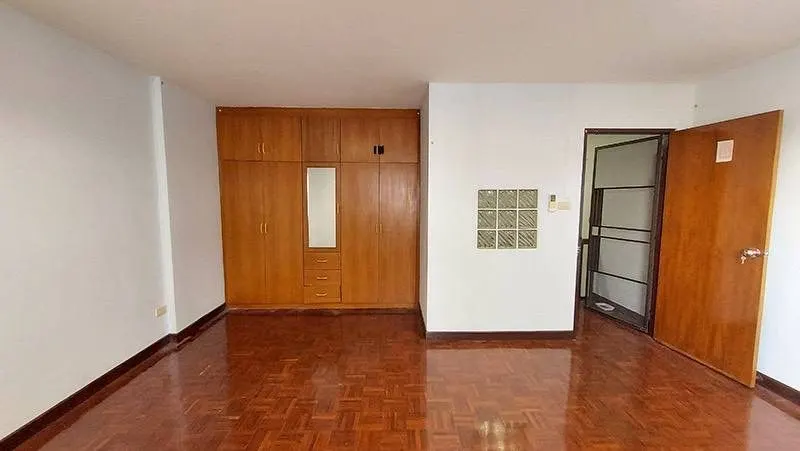 Foto 8 von Angebot DA-3351227: Geschäftshaus (Shophouse) (250 m²)