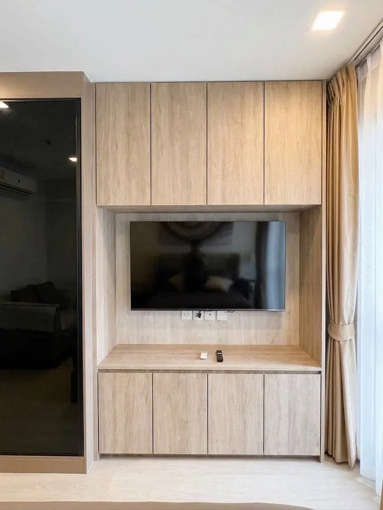 Living room of the 1-bedroom condo (29 sq.m.) at Life Phahon-Ladprao