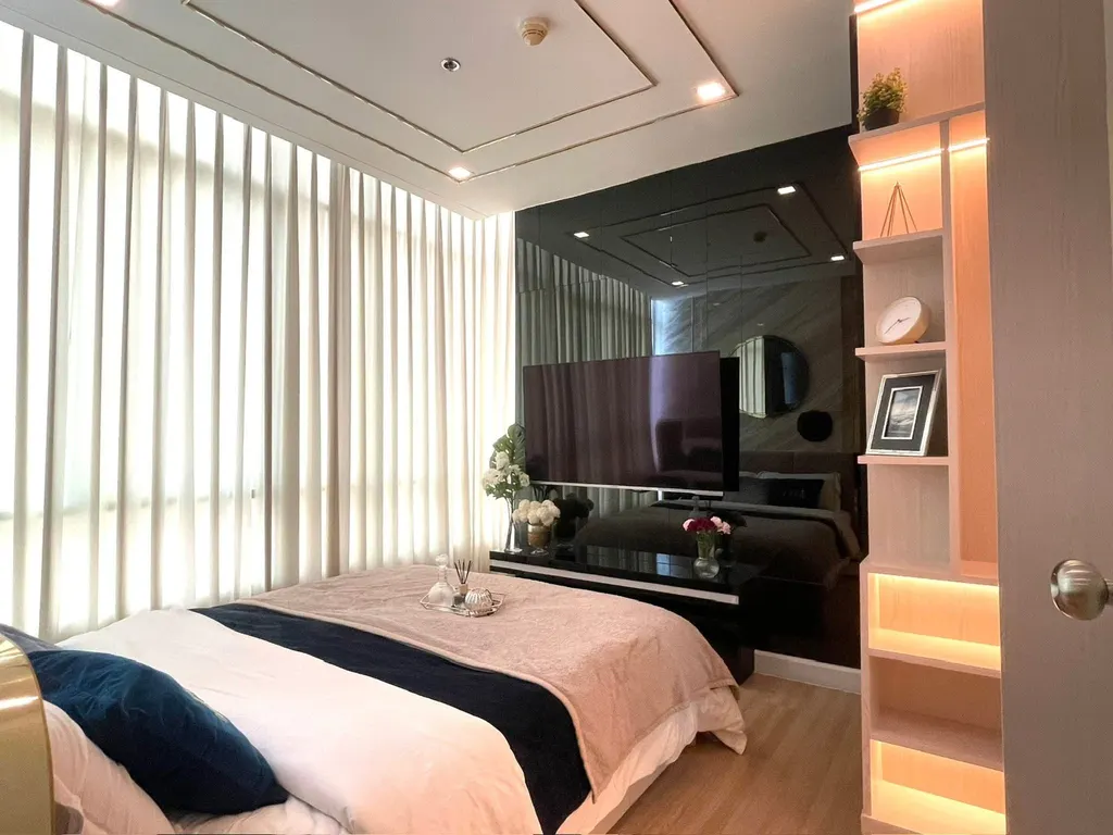 Спальня (вид 2) в 1-комнатном кондо (34.75 кв.м.) в The Sky Sukhumvit