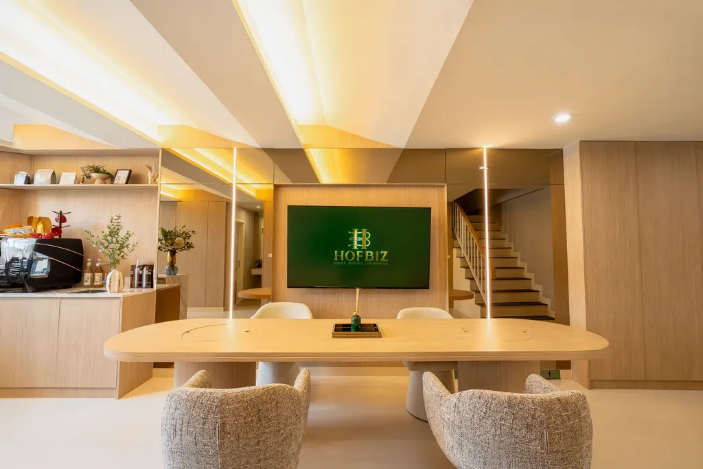 Photo 1 of listing DA-3351462: commercial building (shophouse) (300 sq.m.) at HOFBIZ Home Office Pattanakarn