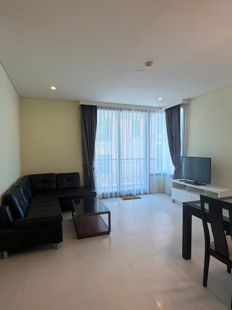 Photo 2 of listing DA-3354003: 2-bedroom condo (95 sq.m.) at Aguston Sukhumvit 22