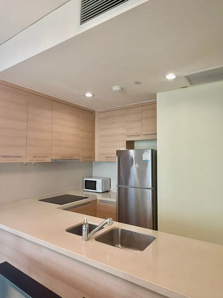 Photo 3 of listing DA-3354003: 2-bedroom condo (95 sq.m.) at Aguston Sukhumvit 22