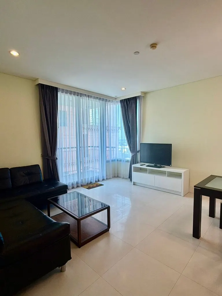 Photo 4 of listing DA-3354003: 2-bedroom condo (95 sq.m.) at Aguston Sukhumvit 22