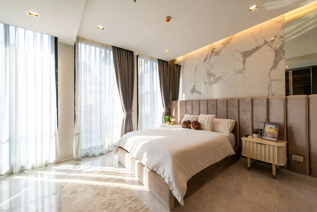 Photo 1 of listing DA-3354192: 1-bedroom condo (48.58 sq.m.) at Noble Ploenchit