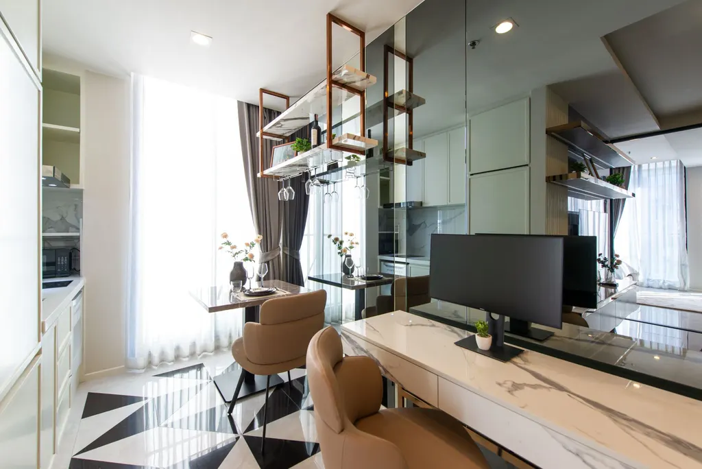 Photo 3 of listing DA-3354192: 1-bedroom condo (48.58 sq.m.) at Noble Ploenchit