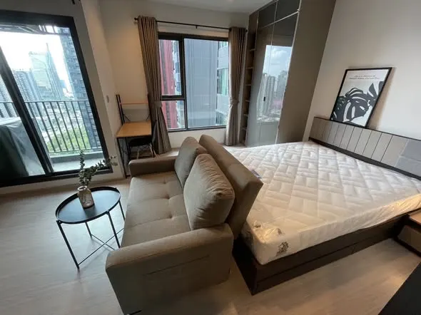 Photo 1 of listing DA-3354414: 1-bedroom condo (28.5 sq.m.) at Life Asoke - Rama 9