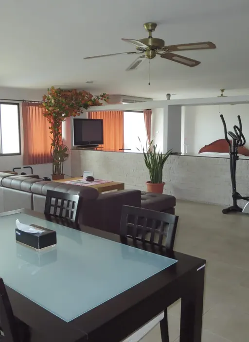 Photo 1 of listing DA-3354602: 1-bedroom condo (123 sq.m.) at Bangna Complex Residential