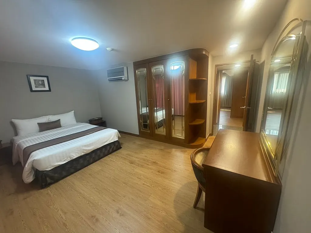 Photo 12 of listing DA-3354819: 2-bedroom condo (108 sq.m.) at United Tower Thong Lor