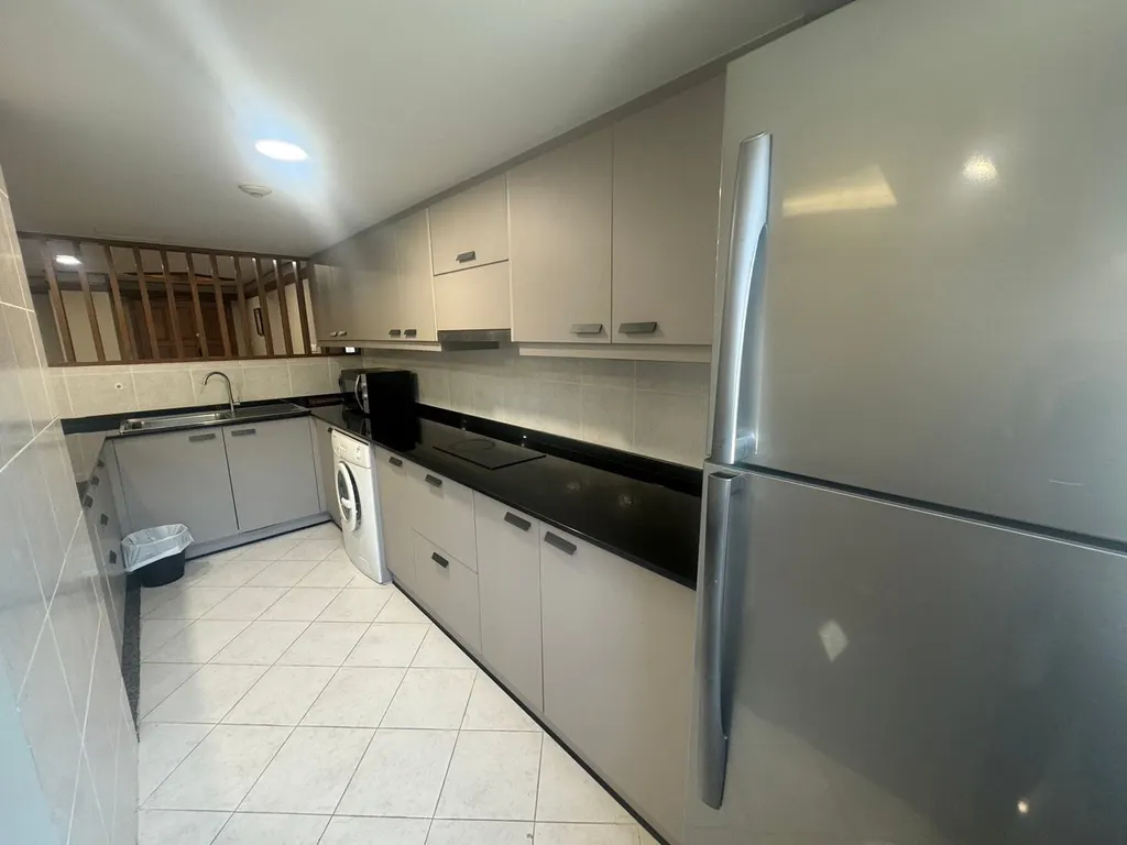 Photo 9 of listing DA-3354819: 2-bedroom condo (108 sq.m.) at United Tower Thong Lor