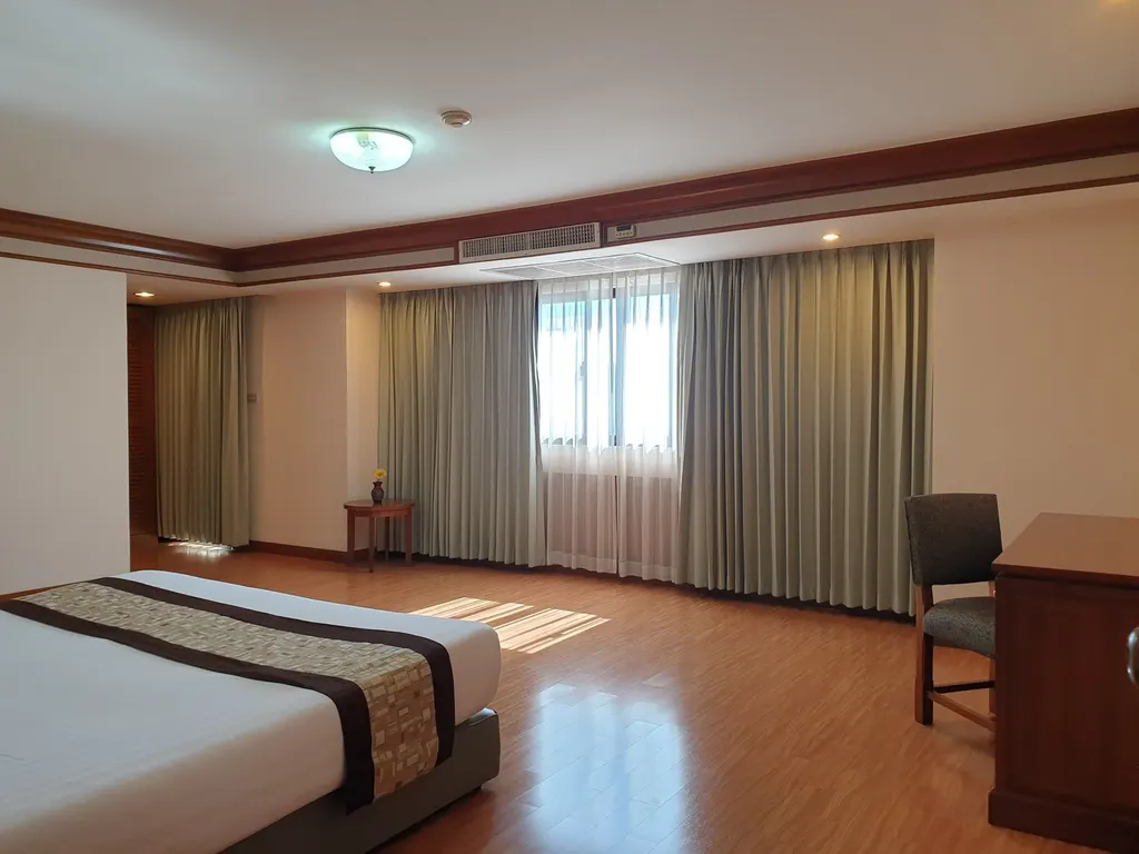 Photo 12 of listing DA-3354826: 2-bedroom condo (157 sq.m.) at United Tower Thong Lor