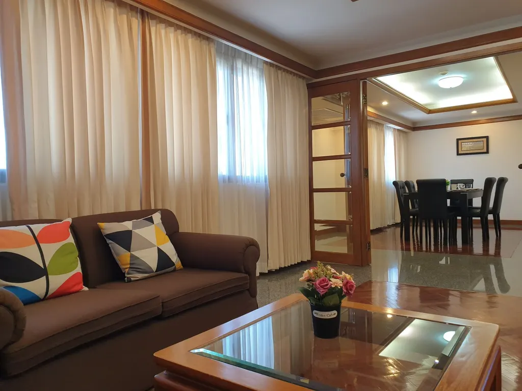 Photo 2 of listing DA-3354826: 2-bedroom condo (157 sq.m.) at United Tower Thong Lor