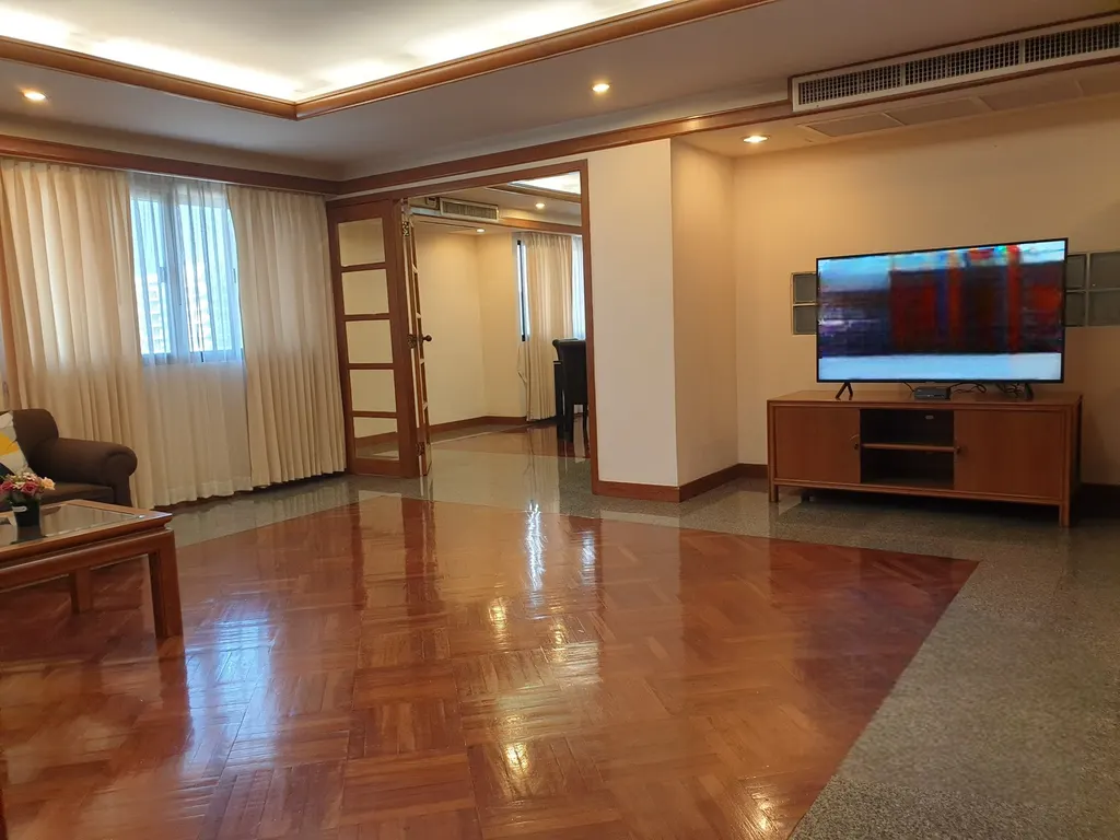 Photo 8 of listing DA-3354826: 2-bedroom condo (157 sq.m.) at United Tower Thong Lor