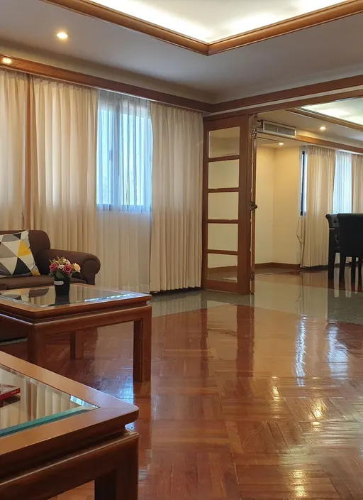Photo 1 of listing DA-3354826: 2-bedroom condo (157 sq.m.) at United Tower Thong Lor