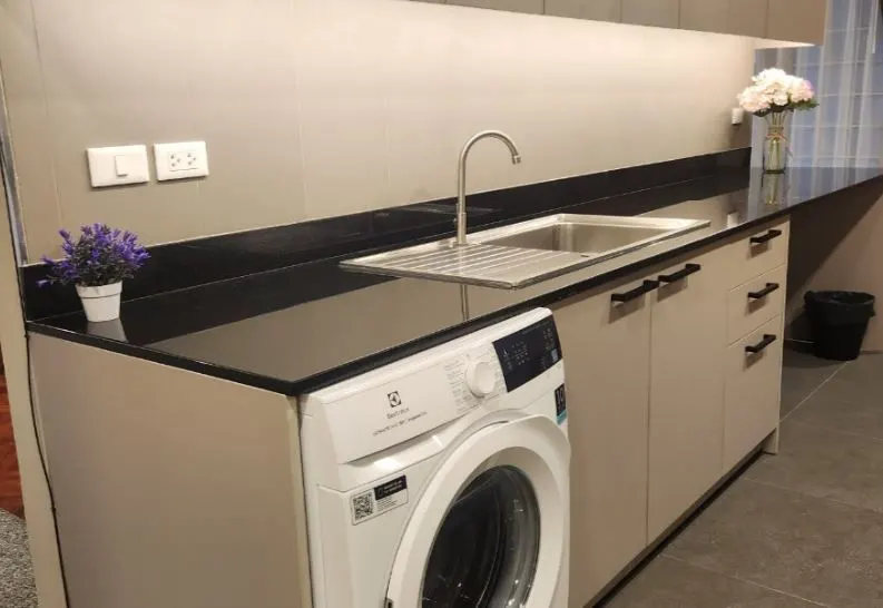 Photo 3 of listing DA-3354827: 3-bedroom condo (196 sq.m.) at United Tower Thong Lor