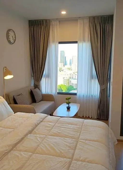 Photo 1 of listing DA-3355868: 1-bedroom condo (27 sq.m.) at LIFE Rama 4 - Asoke