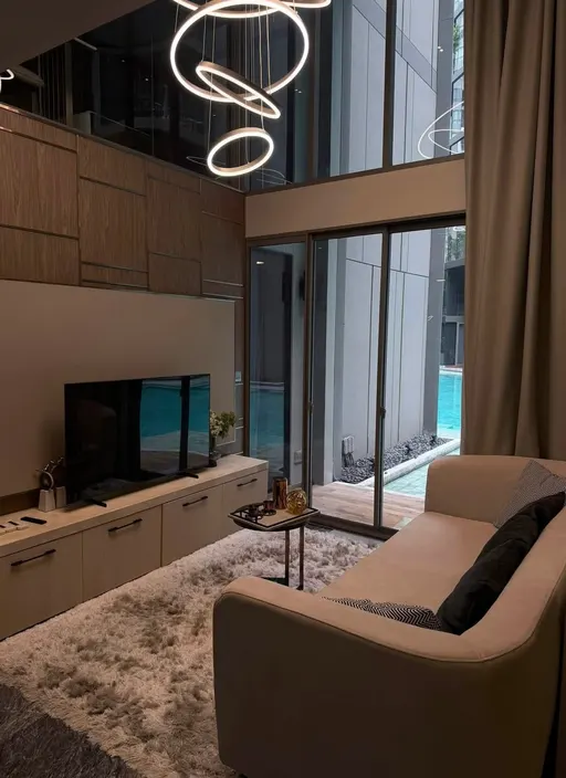 Photo 1 of listing DA-3355934: 3-bedroom condo (125 sq.m.) at Ashton Residence 41