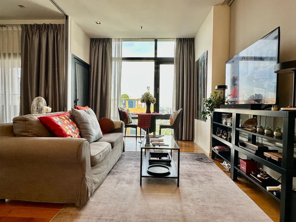 Photo 1 of listing DA-3356140: 1-bedroom condo (49 sq.m.) at Circle Living Prototype New Petchburi