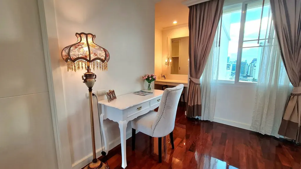 Photo 11 of listing DA-3356345: 4-bedroom serviced apartment (800 sq.m.) at Piyathip Place