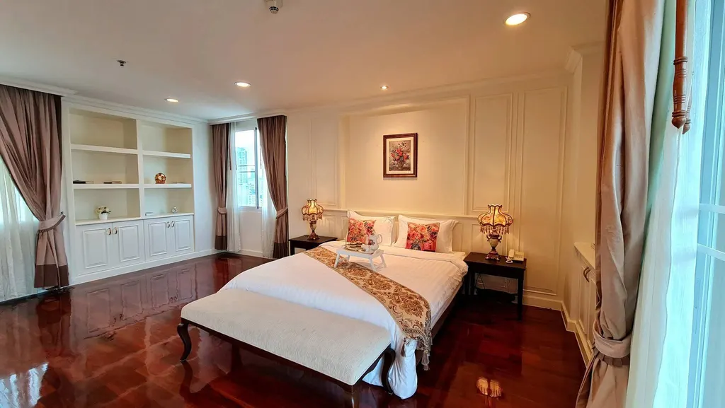 Photo 14 of listing DA-3356345: 4-bedroom serviced apartment (800 sq.m.) at Piyathip Place
