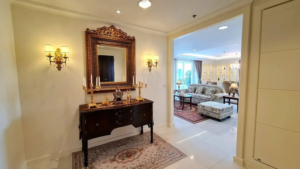 Photo 19 of listing DA-3356345: 4-bedroom serviced apartment (800 sq.m.) at Piyathip Place