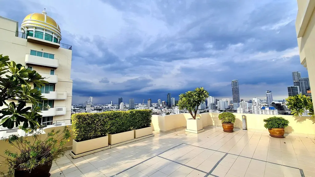 Photo 22 of listing DA-3356345: 4-bedroom serviced apartment (800 sq.m.) at Piyathip Place