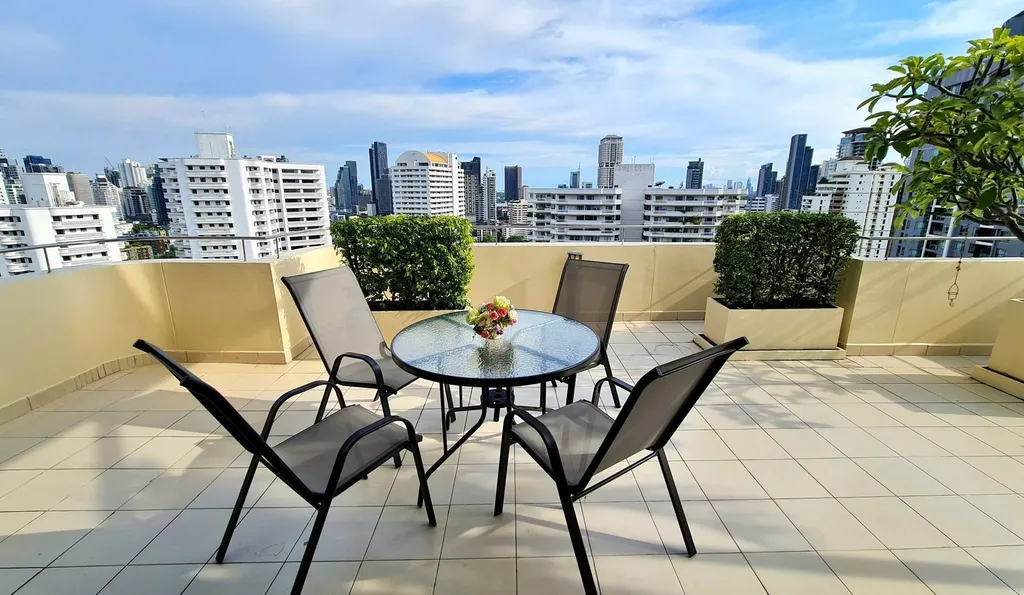 Photo 26 of listing DA-3356345: 4-bedroom serviced apartment (800 sq.m.) at Piyathip Place