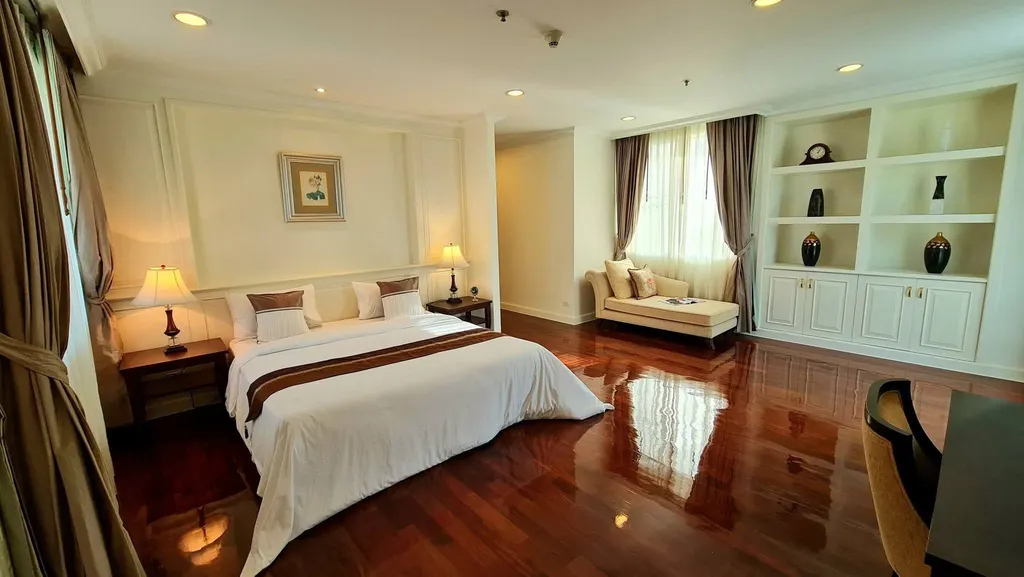 Photo 9 of listing DA-3356345: 4-bedroom serviced apartment (800 sq.m.) at Piyathip Place