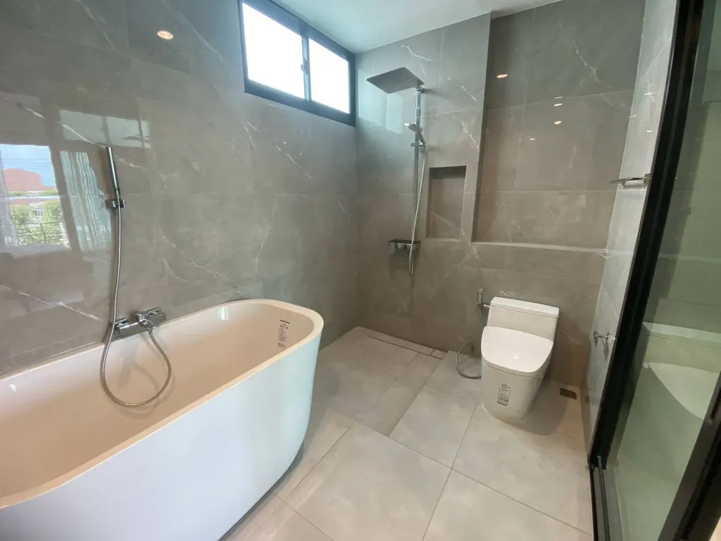 Photo 5 of listing DA-3356374: 3-bedroom townhouse (203 sq.m.) at Nirvana DEFINE Krungthep Kreetha