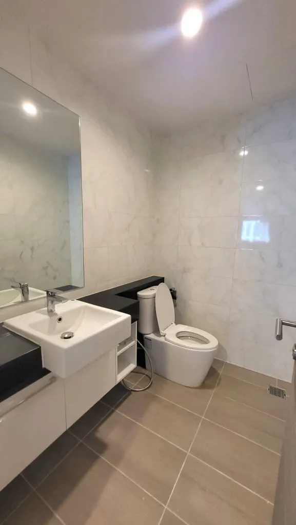 Photo 18 of listing DA-3356391: 2-bedroom condo (156 sq.m.) at Supalai Riva Grande