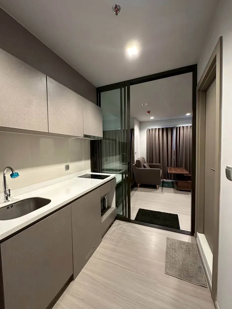 Photo 3 of listing DA-3356393: 1-bedroom condo (28 sq.m.) at Life Asoke - Rama 9