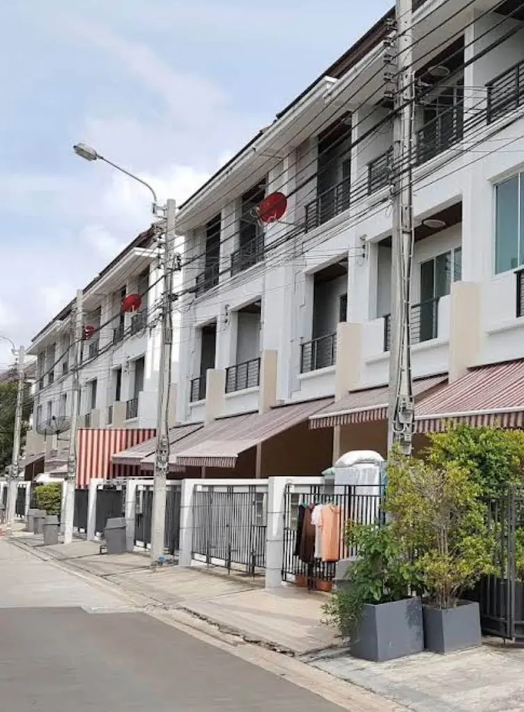 Foto 2 del anuncio DA-3356411: casa adosada de 3 dormitorio(s) (167 m²) en Baan Klang Muang Sathorn - Taksin2