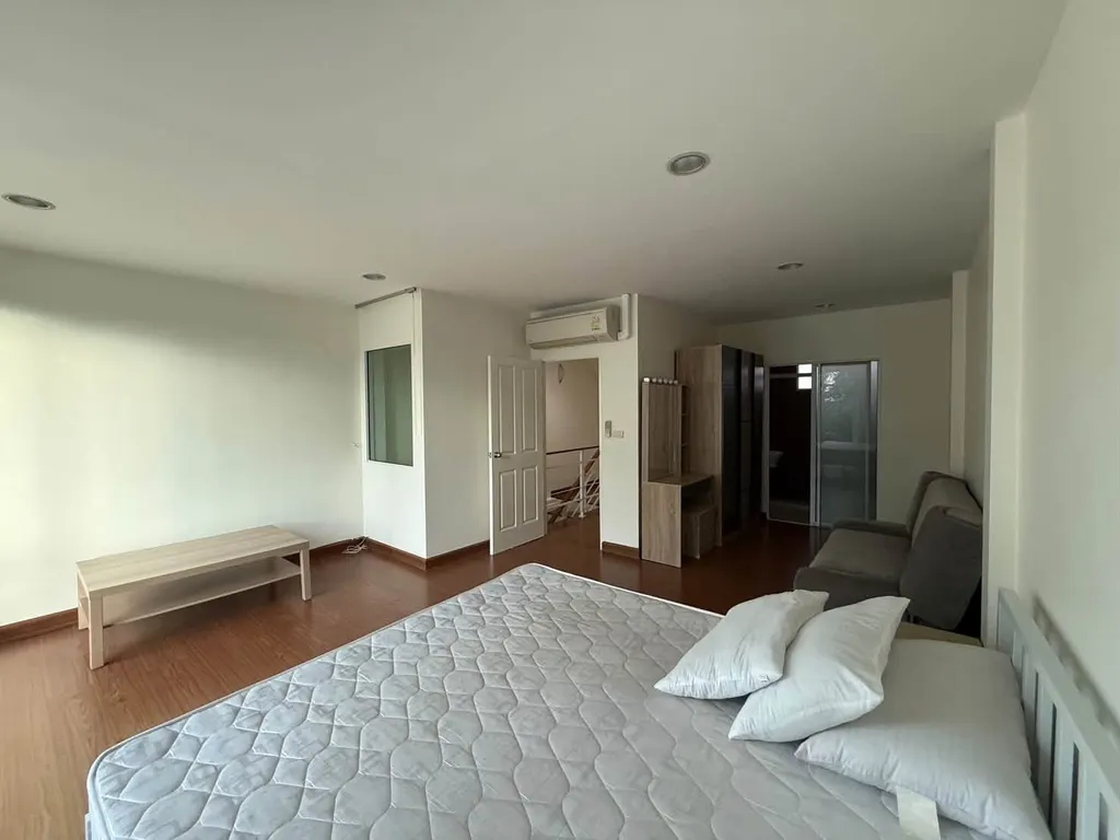 Foto 7 del anuncio DA-3356411: casa adosada de 3 dormitorio(s) (167 m²) en Baan Klang Muang Sathorn - Taksin2