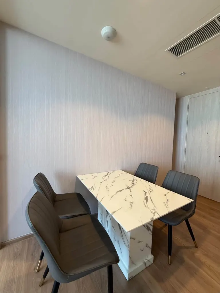 Photo 3 of listing DA-3356424: 1-bedroom condo (33 sq.m.) at Noble Form Thonglor