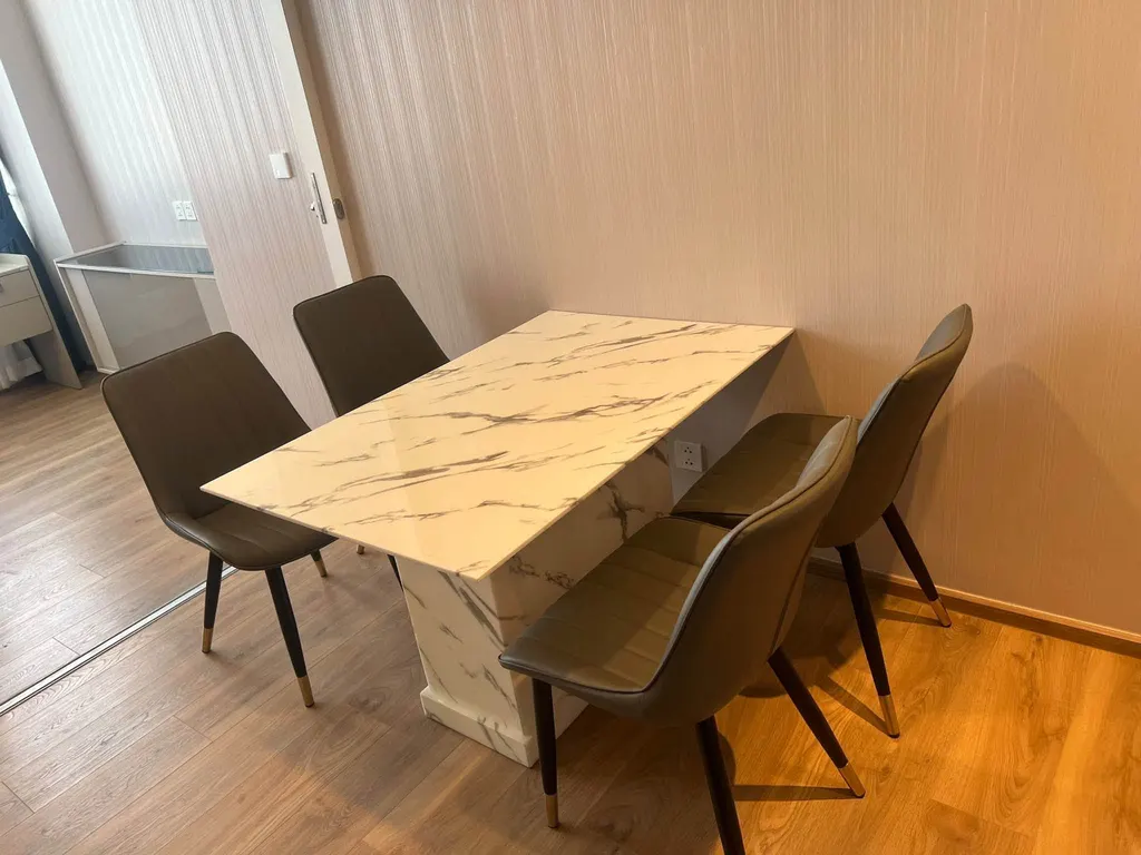 Photo 8 of listing DA-3356424: 1-bedroom condo (33 sq.m.) at Noble Form Thonglor