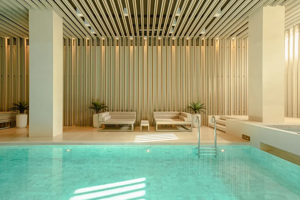 Photo 8 of listing DA-3356432: 2-bedroom condo (126 sq.m.) at Baan Sindhorn