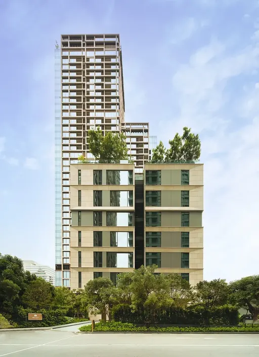 Photo 1 of listing DA-3356432: 2-bedroom condo (126 sq.m.) at Baan Sindhorn