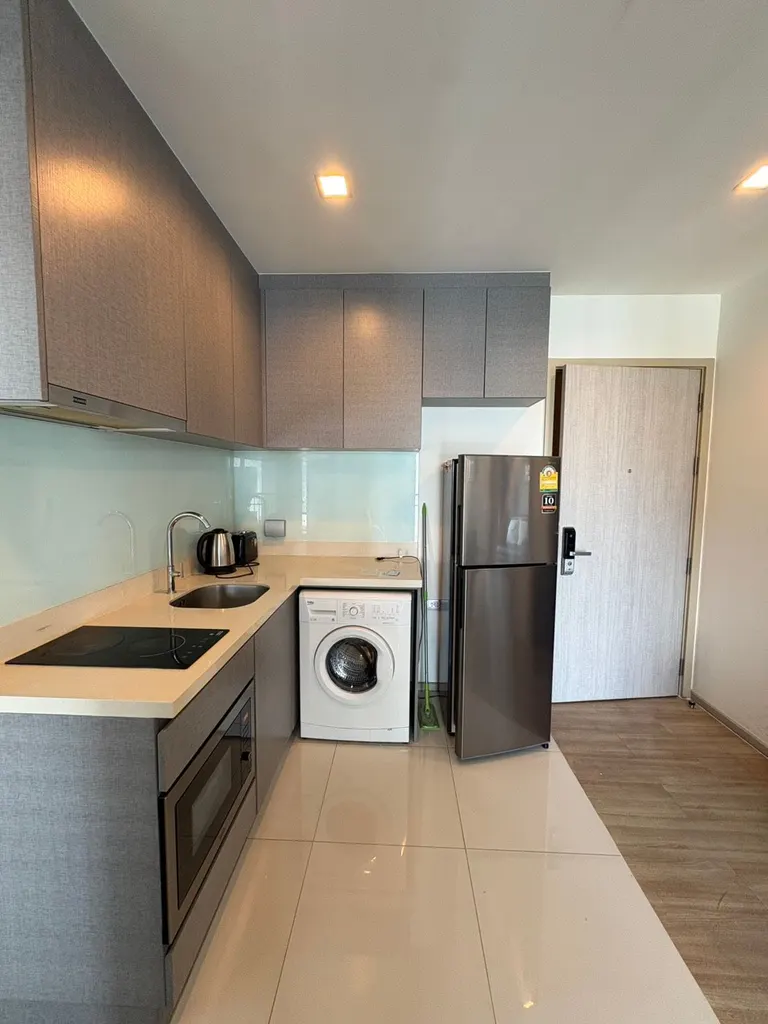 Photo 2 of listing DA-3356452: 2-bedroom condo (55 sq.m.) at Rhythm Sukhumvit 36-38
