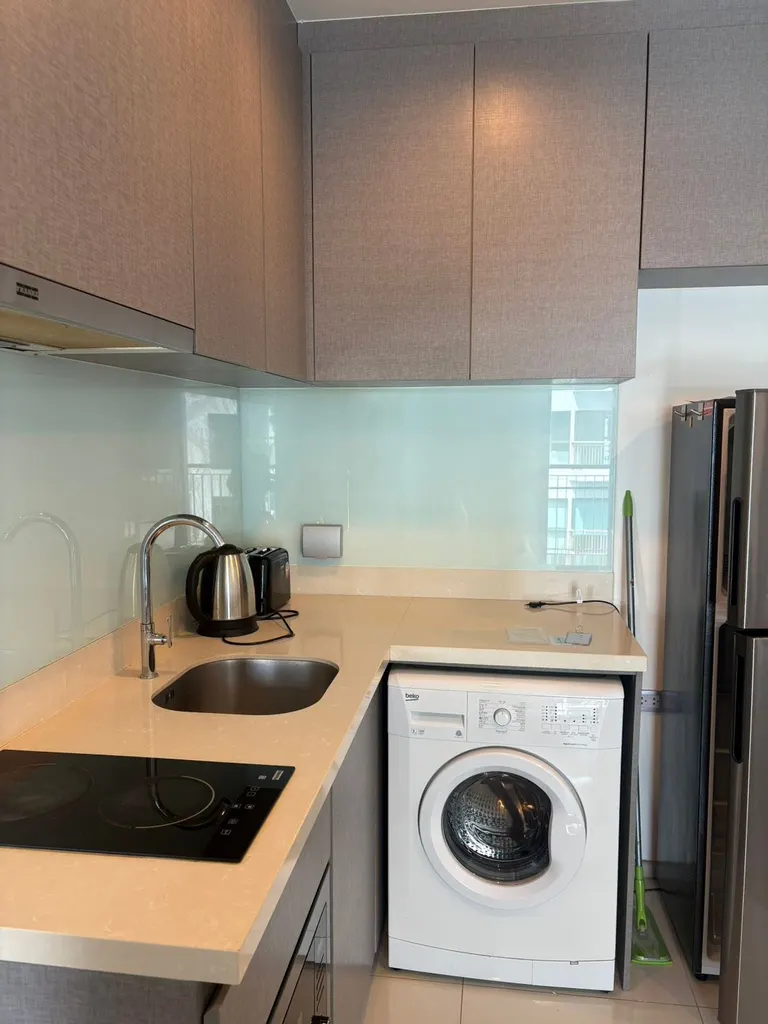 Photo 3 of listing DA-3356452: 2-bedroom condo (55 sq.m.) at Rhythm Sukhumvit 36-38