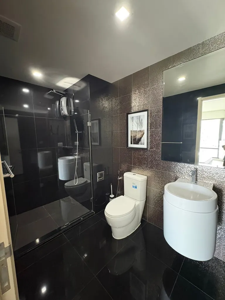 Photo 9 of listing DA-3356452: 2-bedroom condo (55 sq.m.) at Rhythm Sukhumvit 36-38