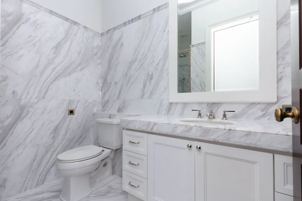 Photo 17 of listing DA-3356469: 2-bedroom condo (121.04 sq.m.) at 98 Wireless