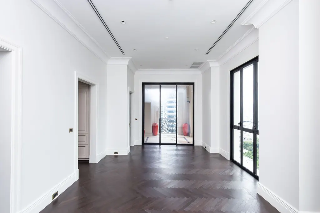 Photo 2 of listing DA-3356469: 2-bedroom condo (121.04 sq.m.) at 98 Wireless